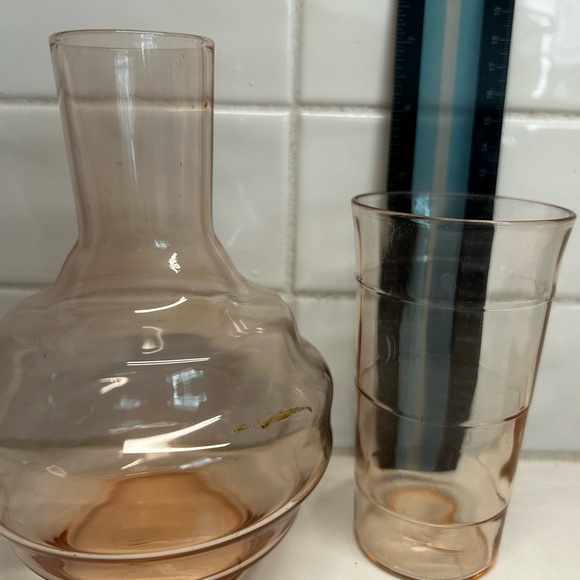 Vintage depression glass decanter and glass nightstand set - Picture 4 of 5